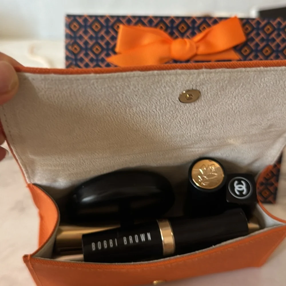 Tory Burch sunglasses Case , with gold color Logo